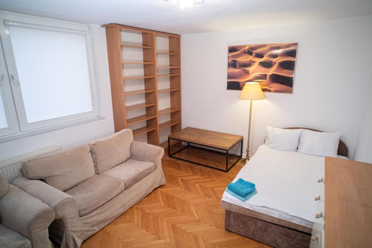 Central Charm Nowiniarska Warsaw Exterior photo